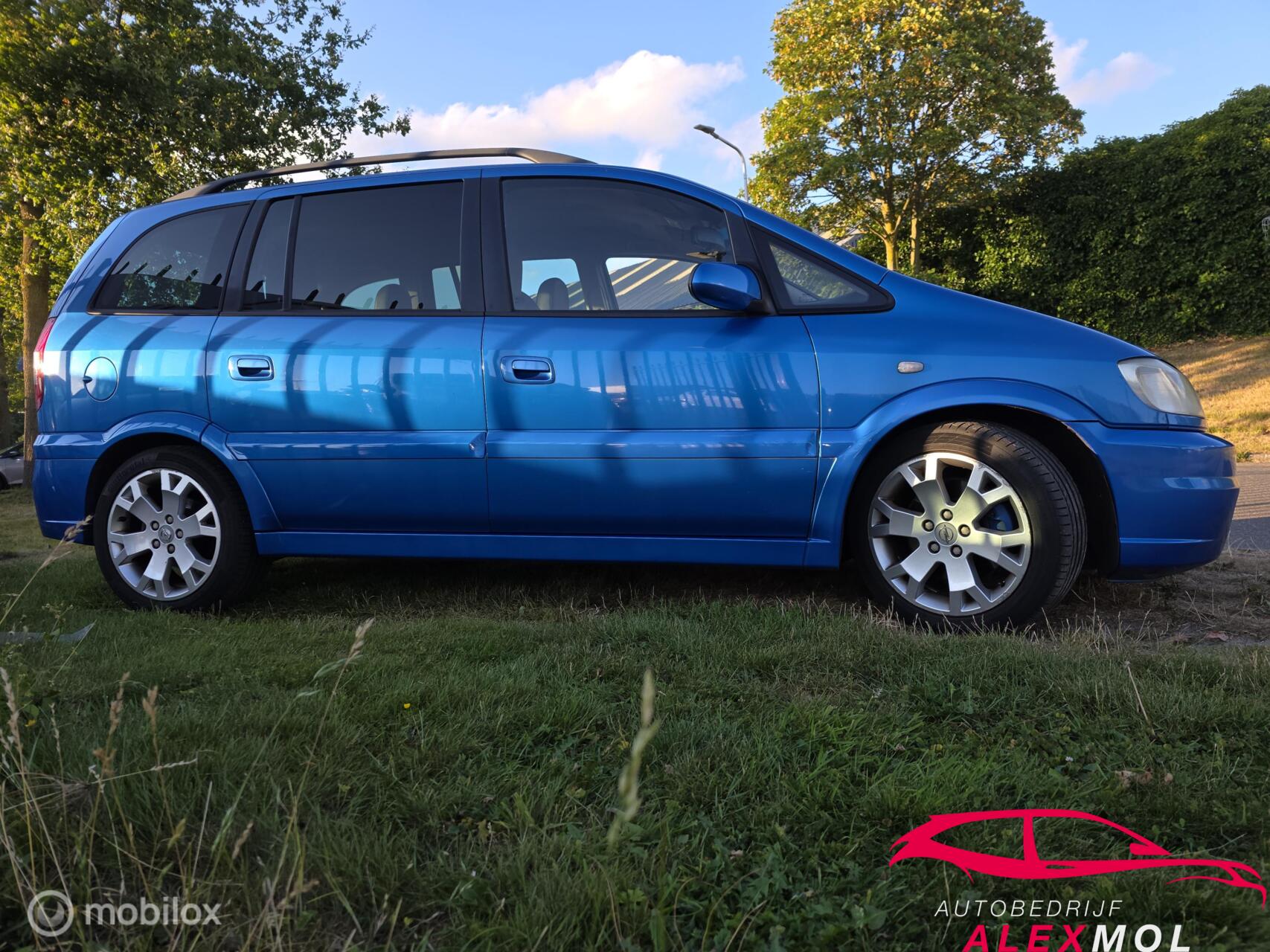 Foto van Opel Zafira-a