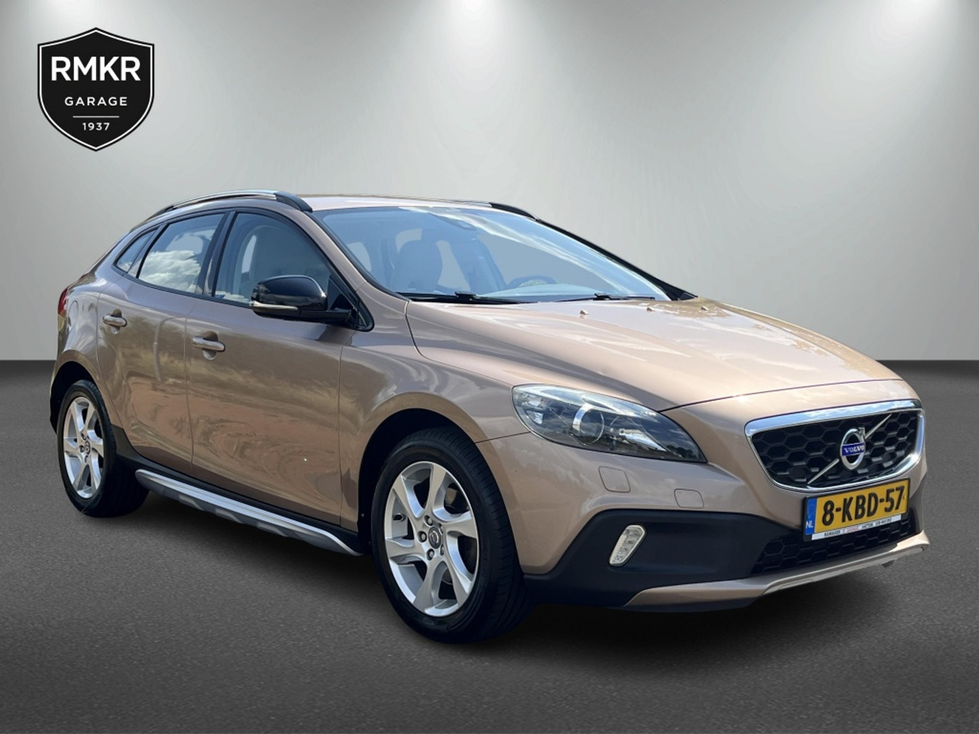 Volvo V40 Cross Country 1.6 T4 Summum 2013 - voorkant