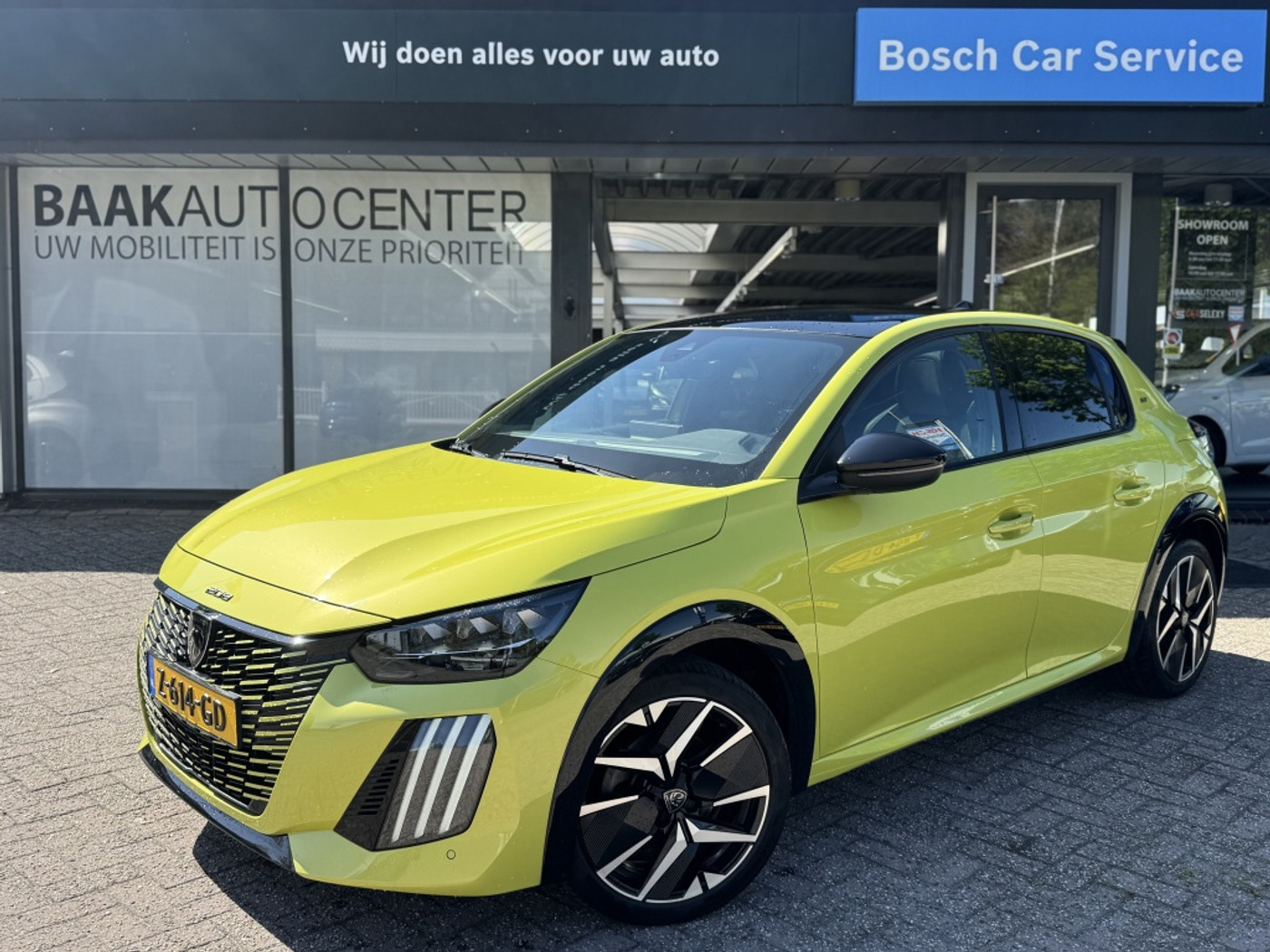 Peugeot 208 1.2 PureTech 100 GT 2024 - voorkant