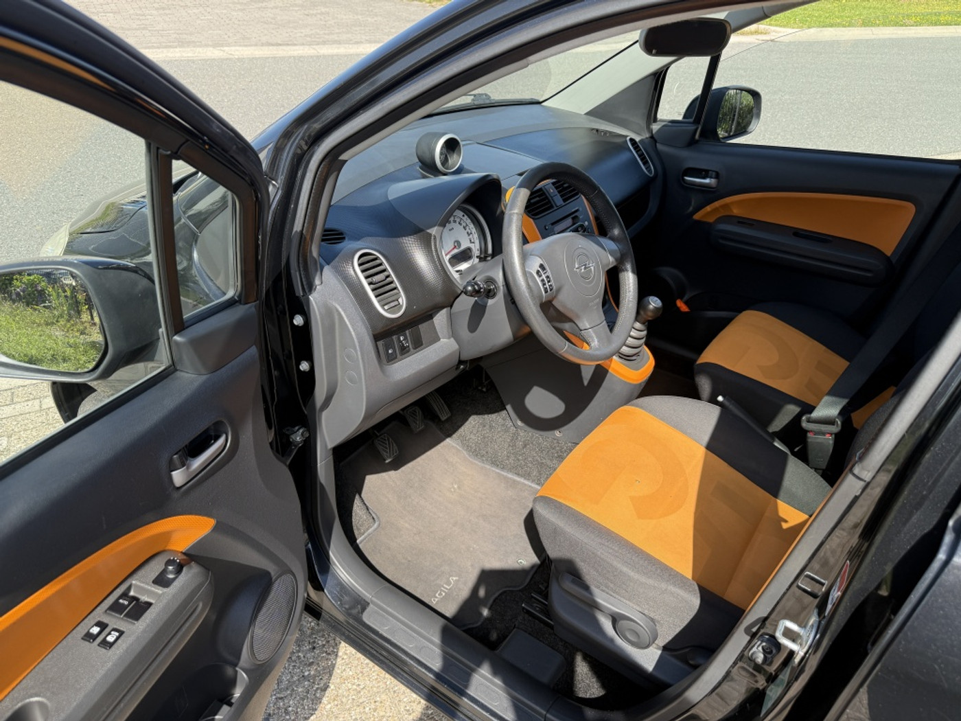 Foto van Opel Agila