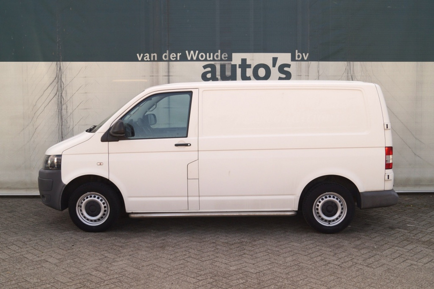 Volkswagen Transporter 2.0 TDI 84pk L1-H1 -AIRCO-CRUISE-TREKHAAK- 2012 - voorkant