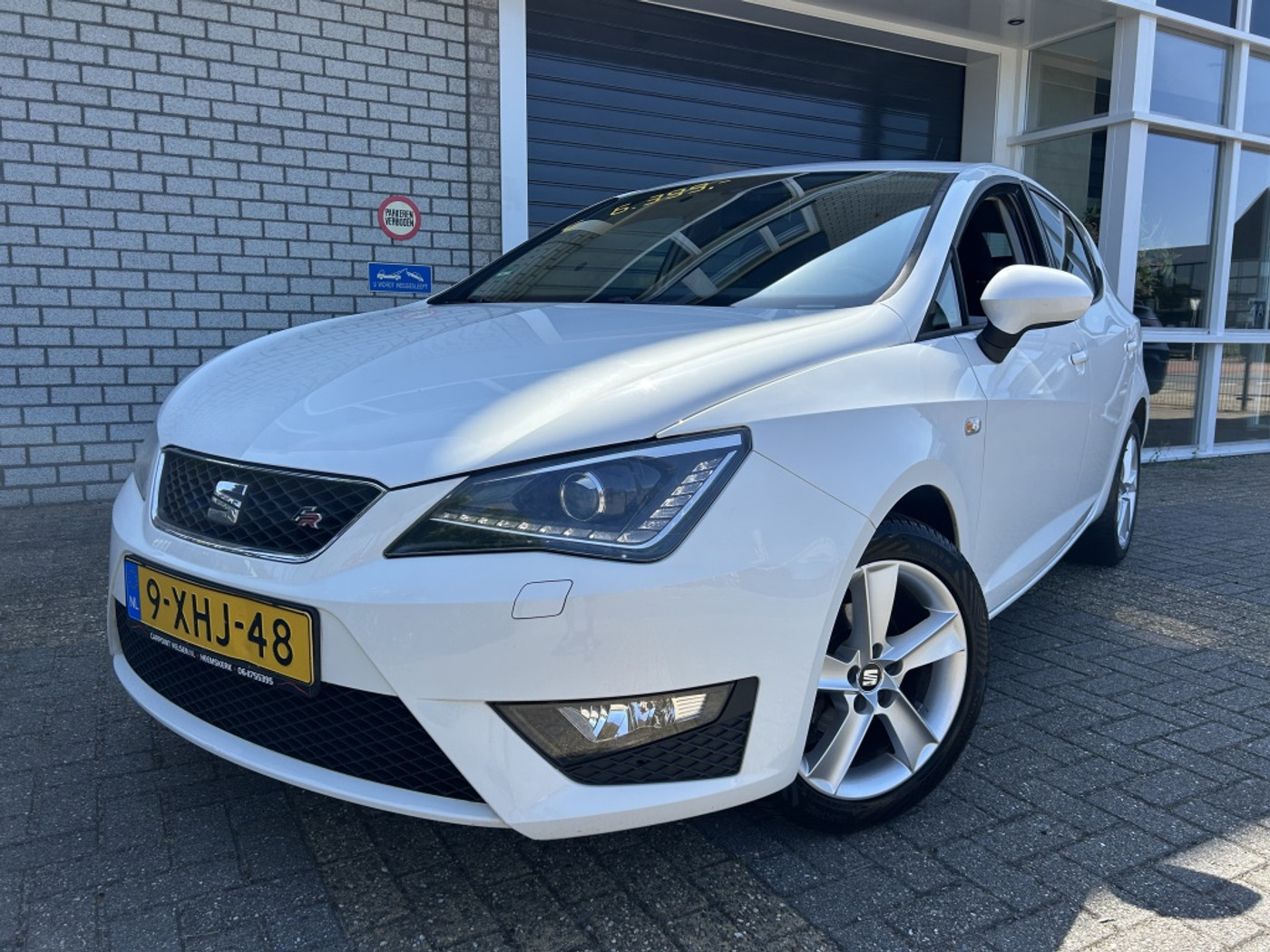 Seat Ibiza 1.2 TSI FR Dynamic 5DRS Clima*LED Topstaat! 2014 - voorkant