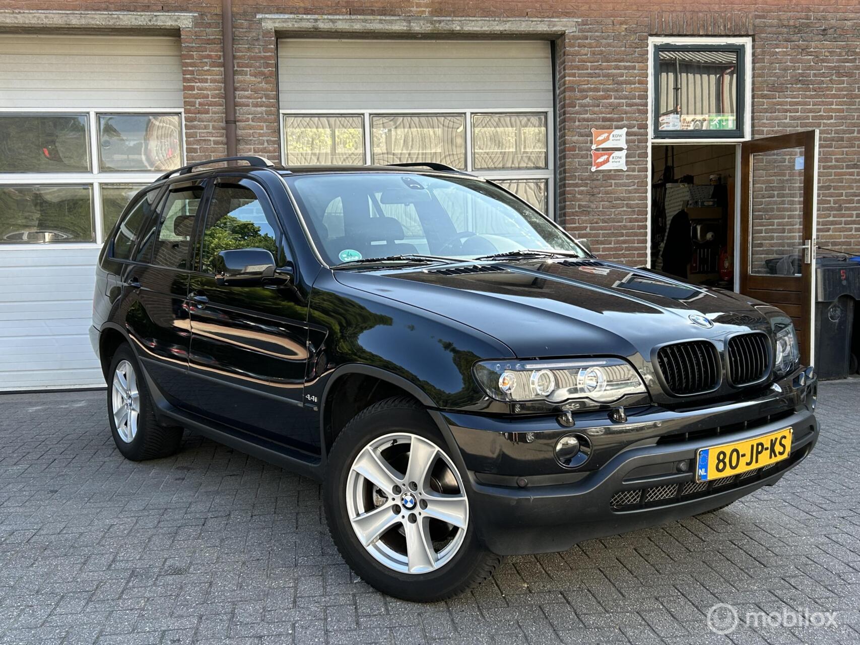 BMW X5 4.4i Executive -NWE KETTING- Apk (02-11-2025) *INRUIL MOGELIJK* 2002 - voorkant