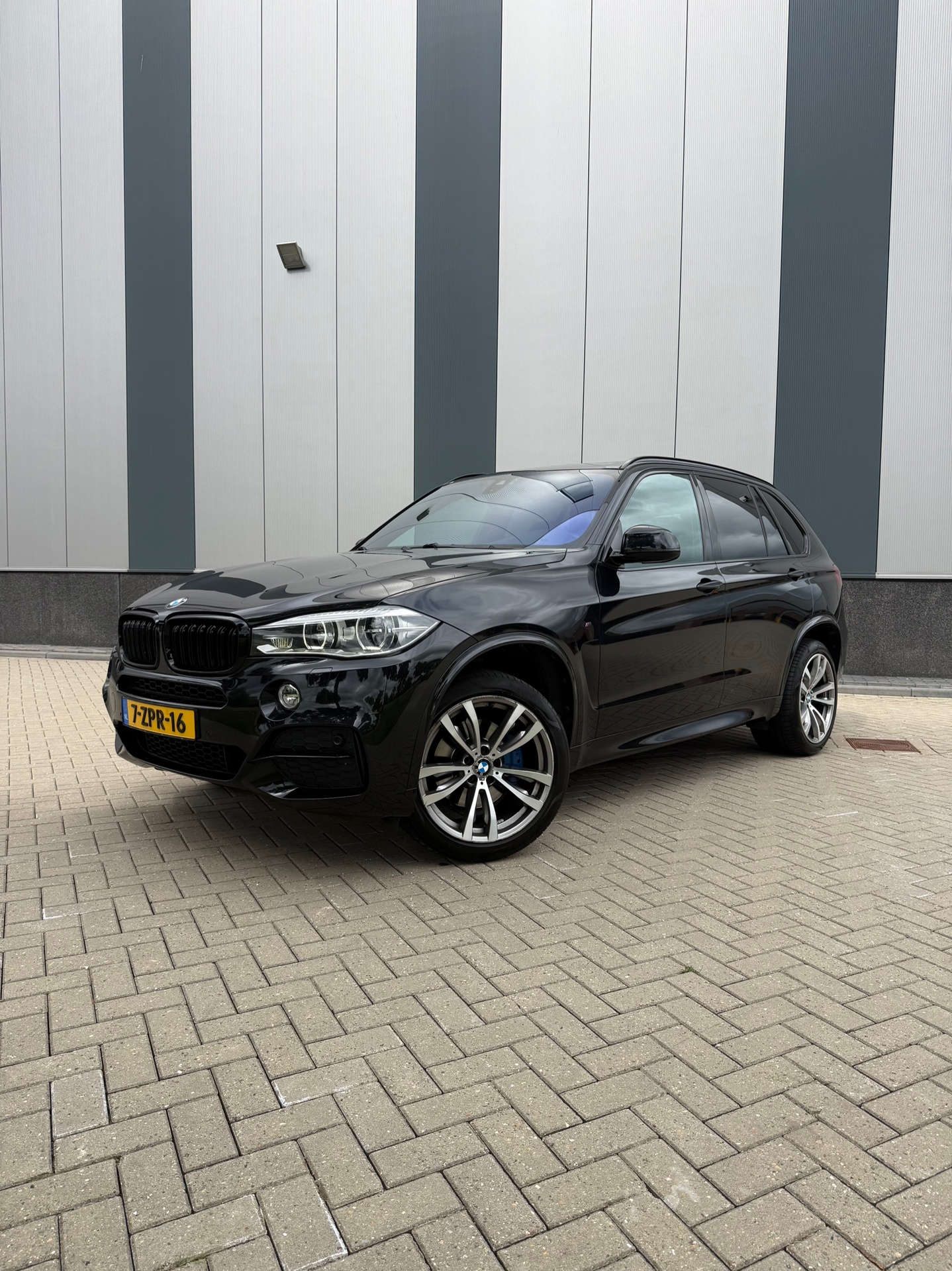 BMW X5 Xdrive35i XDrive35i High Executive M-Pakket | 20" Lichtmetaal 2015 - voorkant
