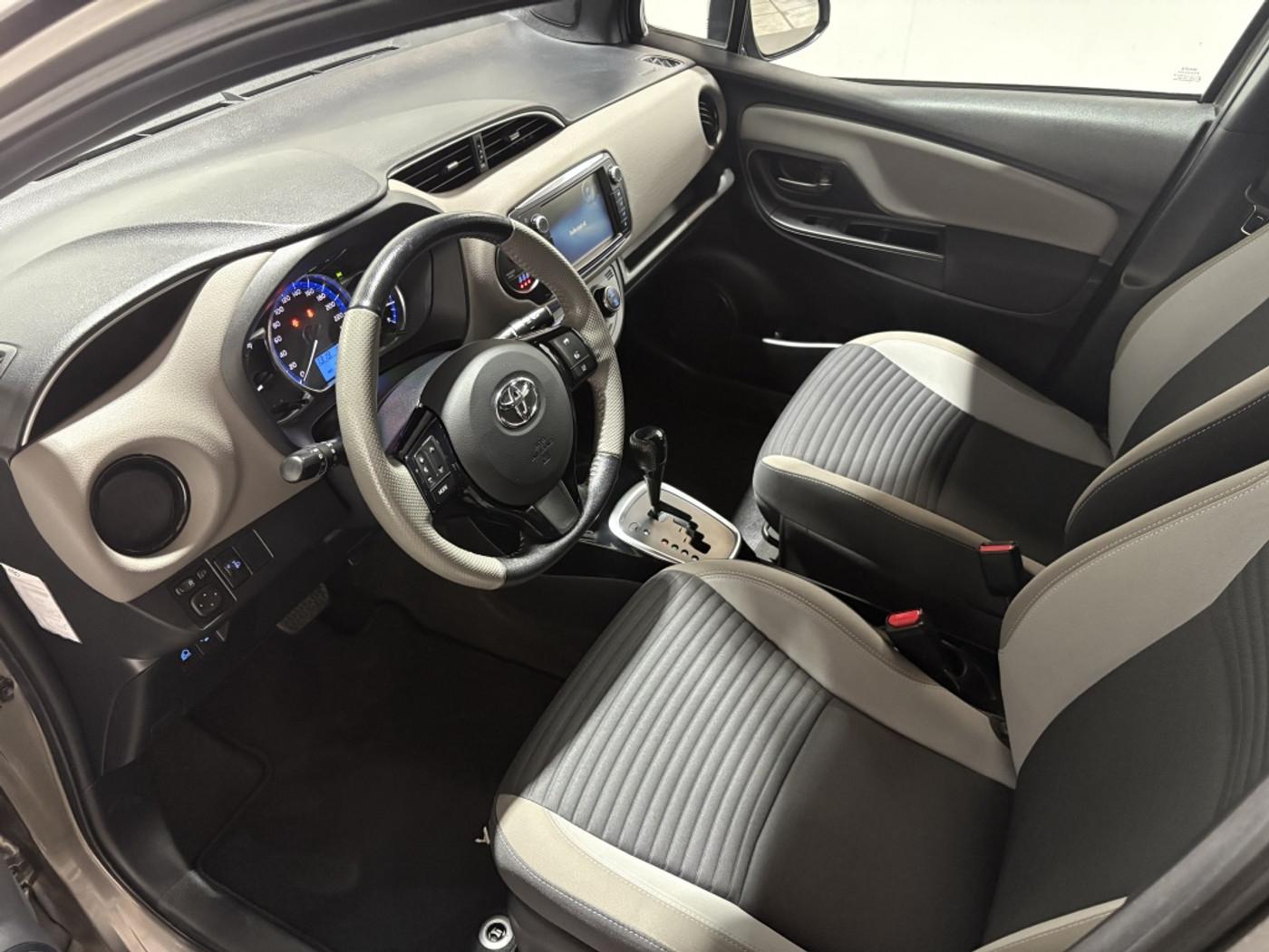 Foto van Toyota Toyota Yaris Hybrid