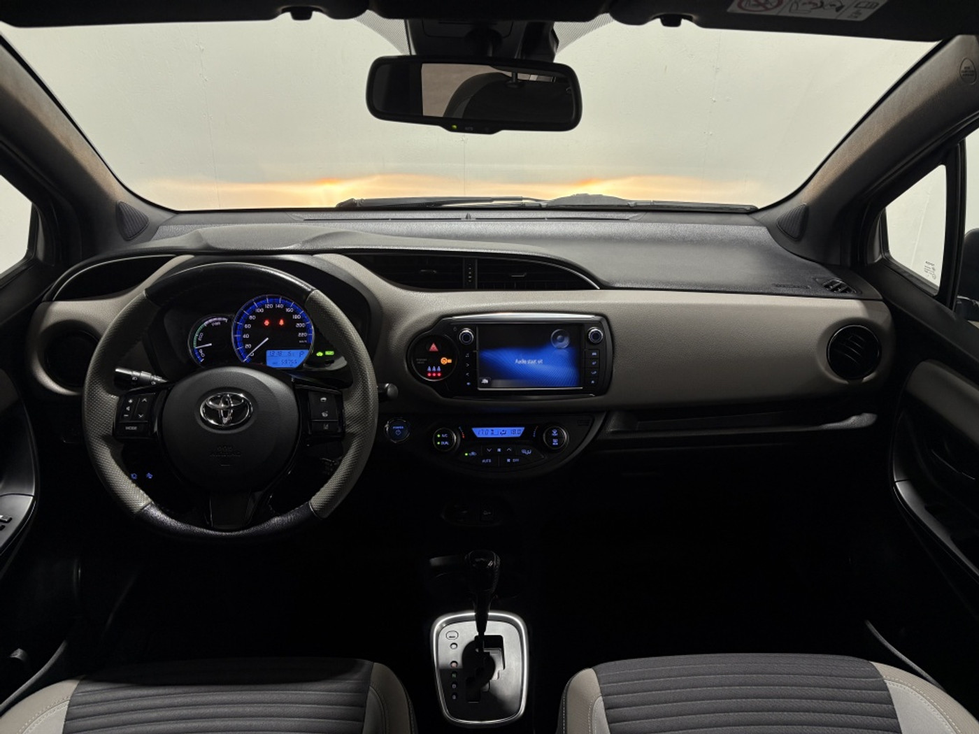 Foto van Toyota Toyota Yaris Hybrid