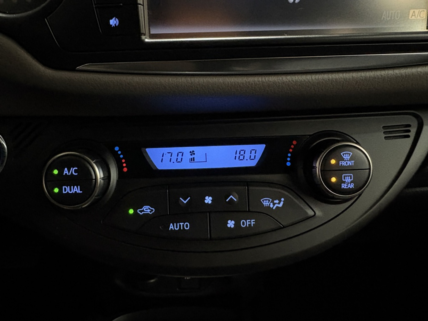 Foto van Toyota Toyota Yaris Hybrid