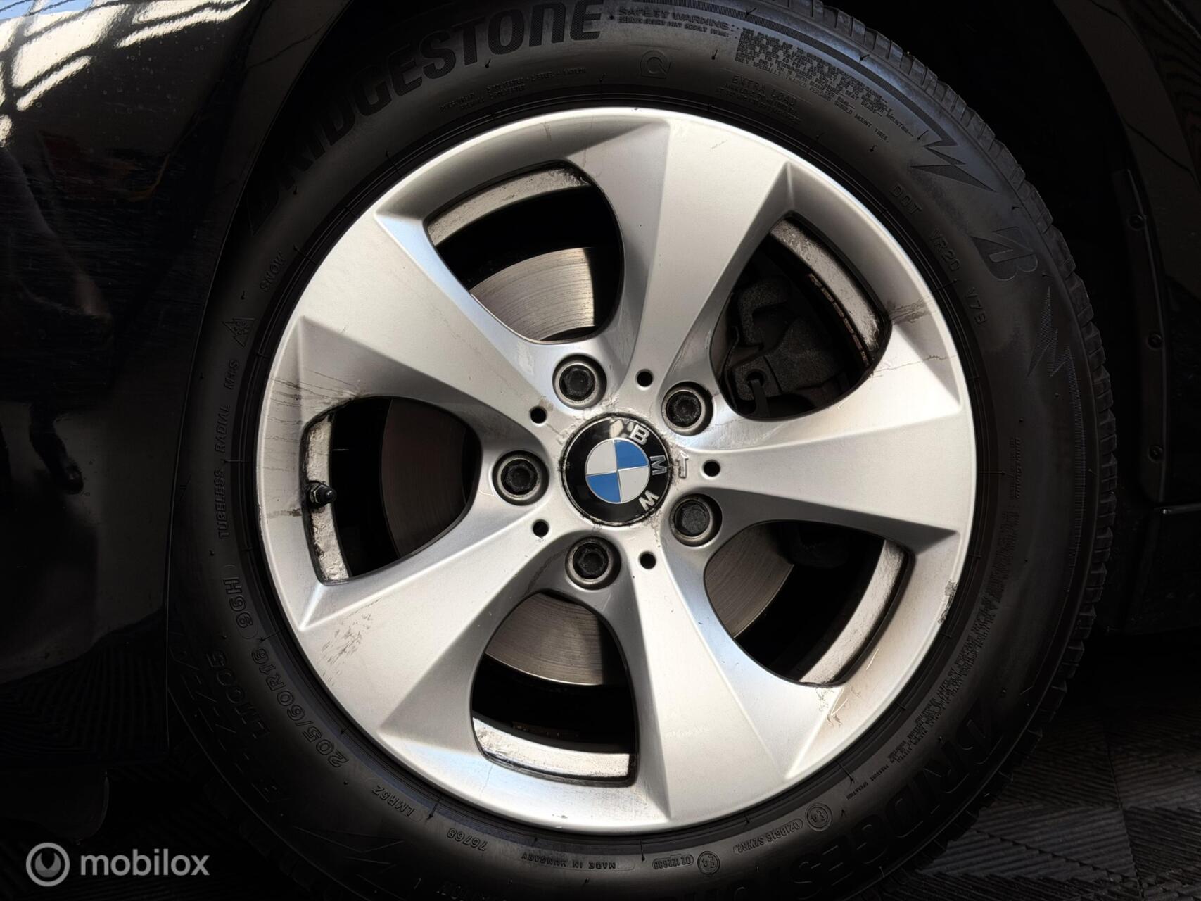 Foto van BMW 320i Ed