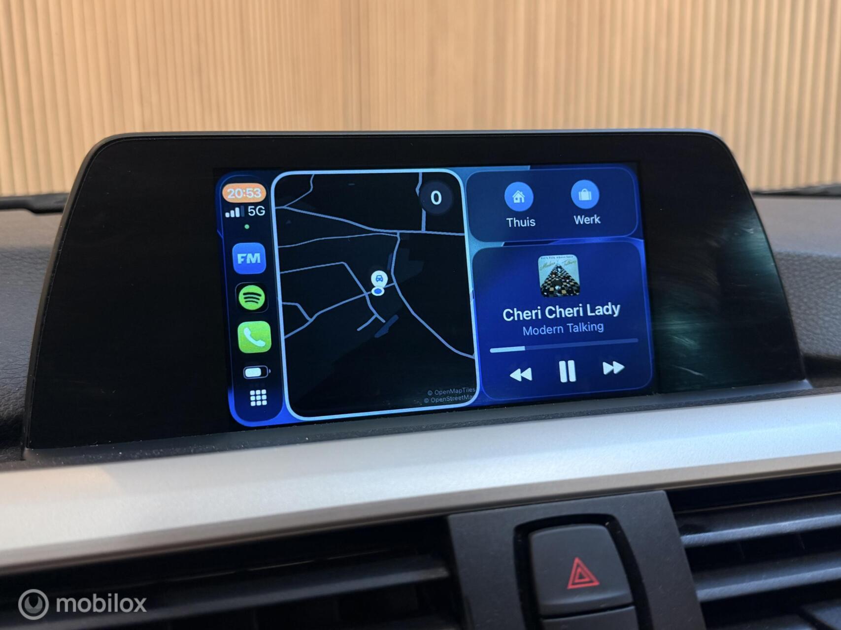 Foto van BMW 320i Ed