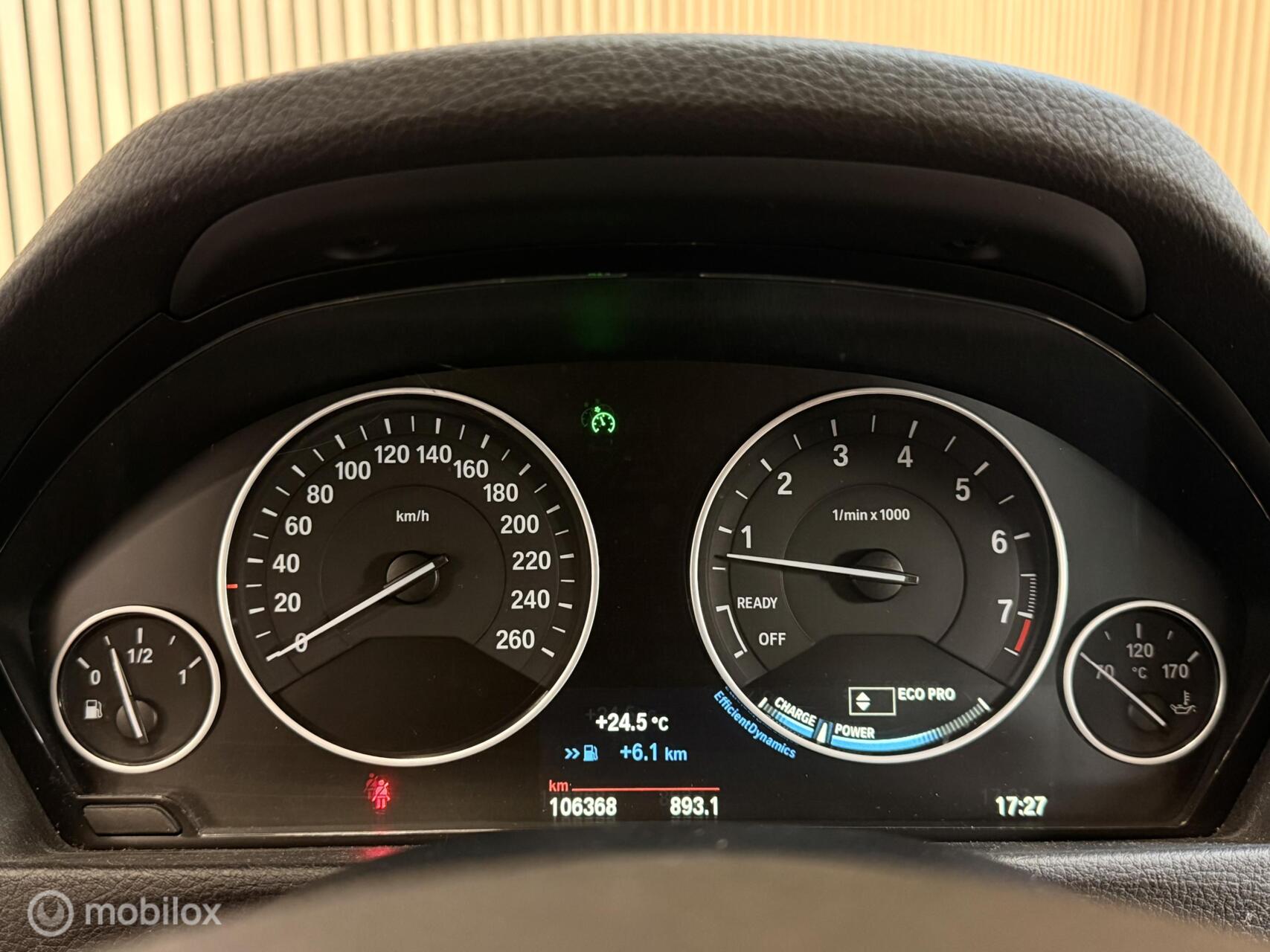 Foto van BMW 320i Ed