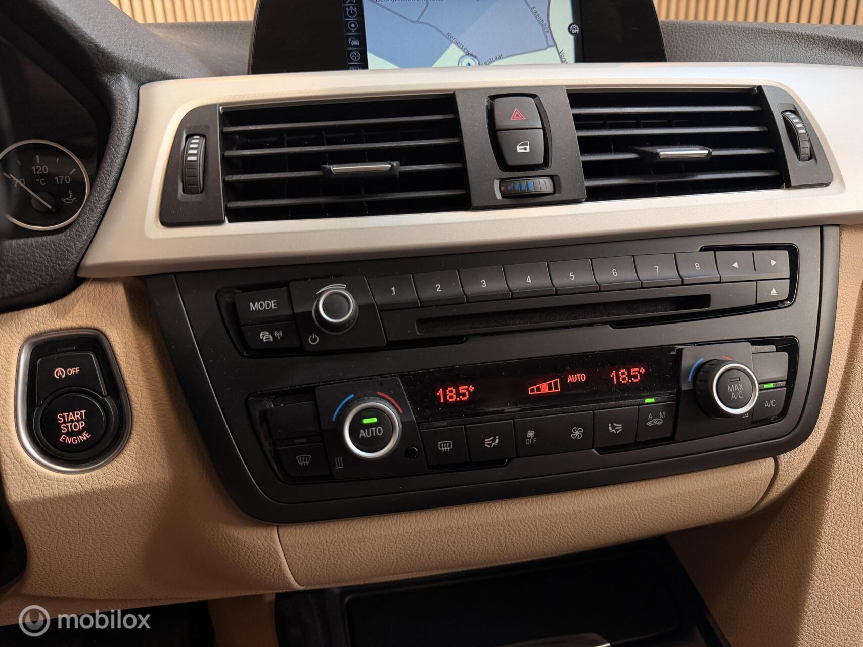 Foto van BMW 320i Ed