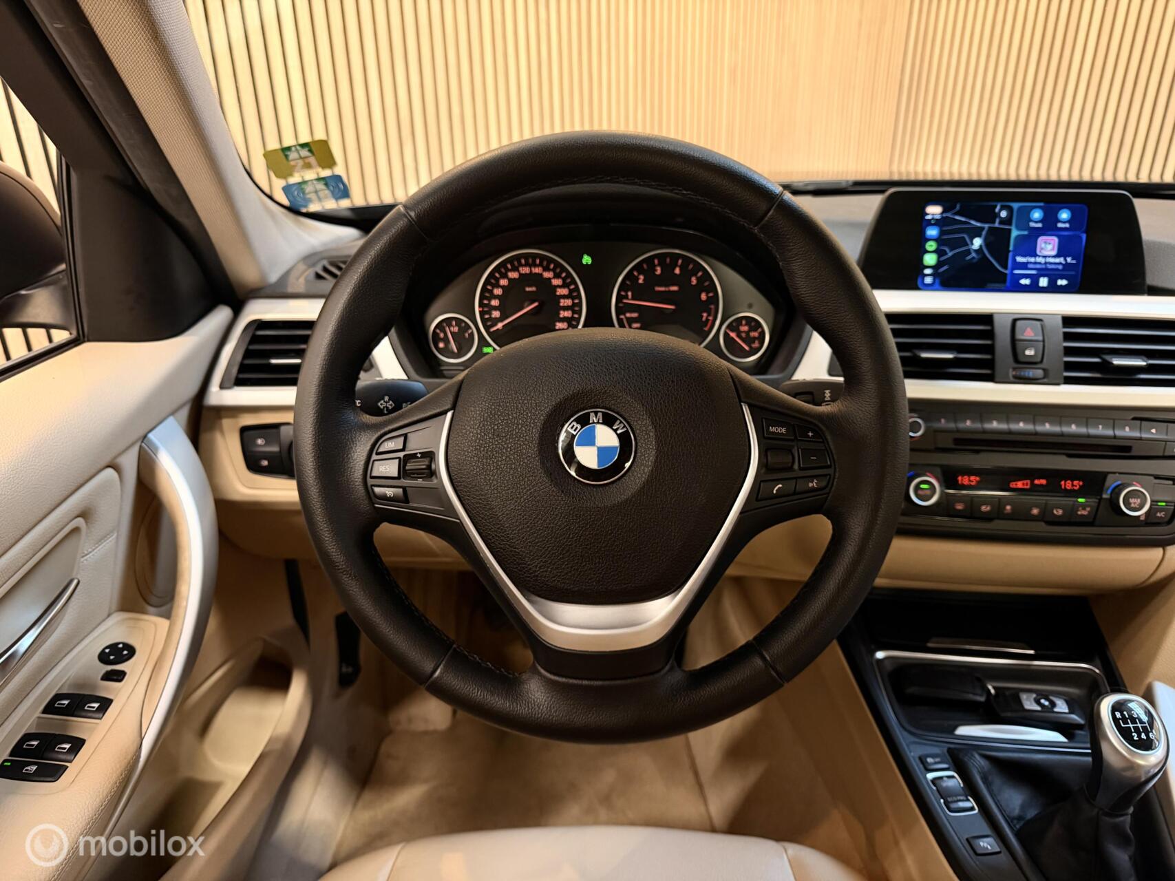 Foto van BMW 320i Ed