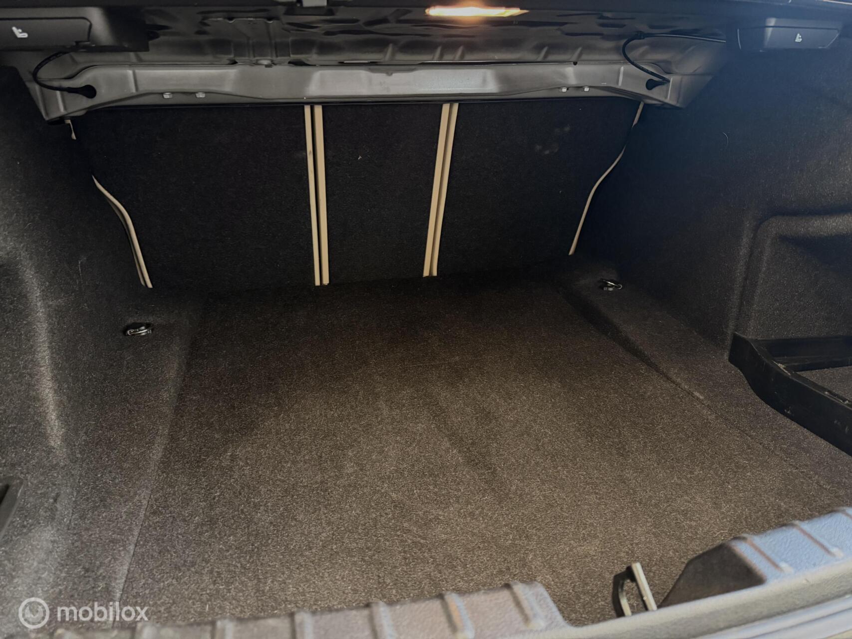 Foto van BMW 320i Ed