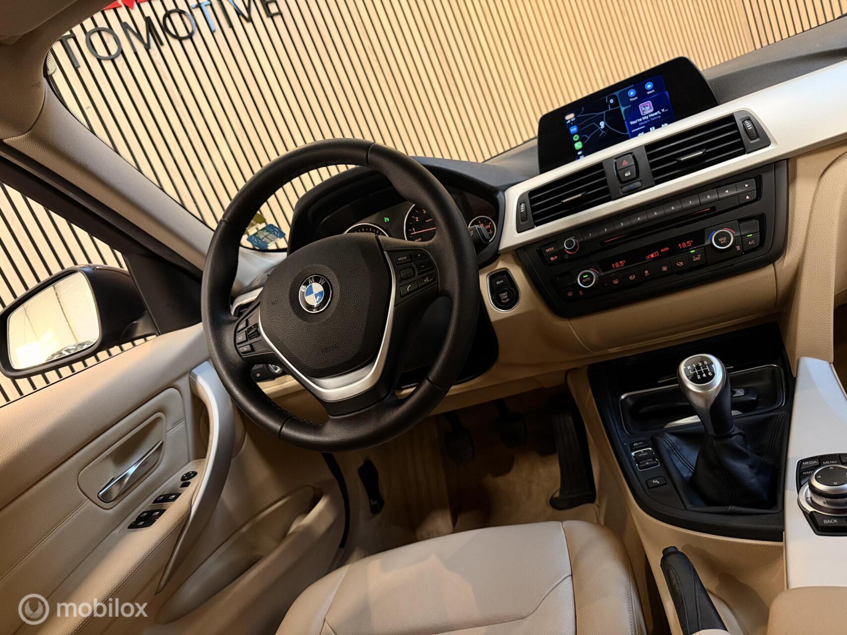 Foto van BMW 320i Ed