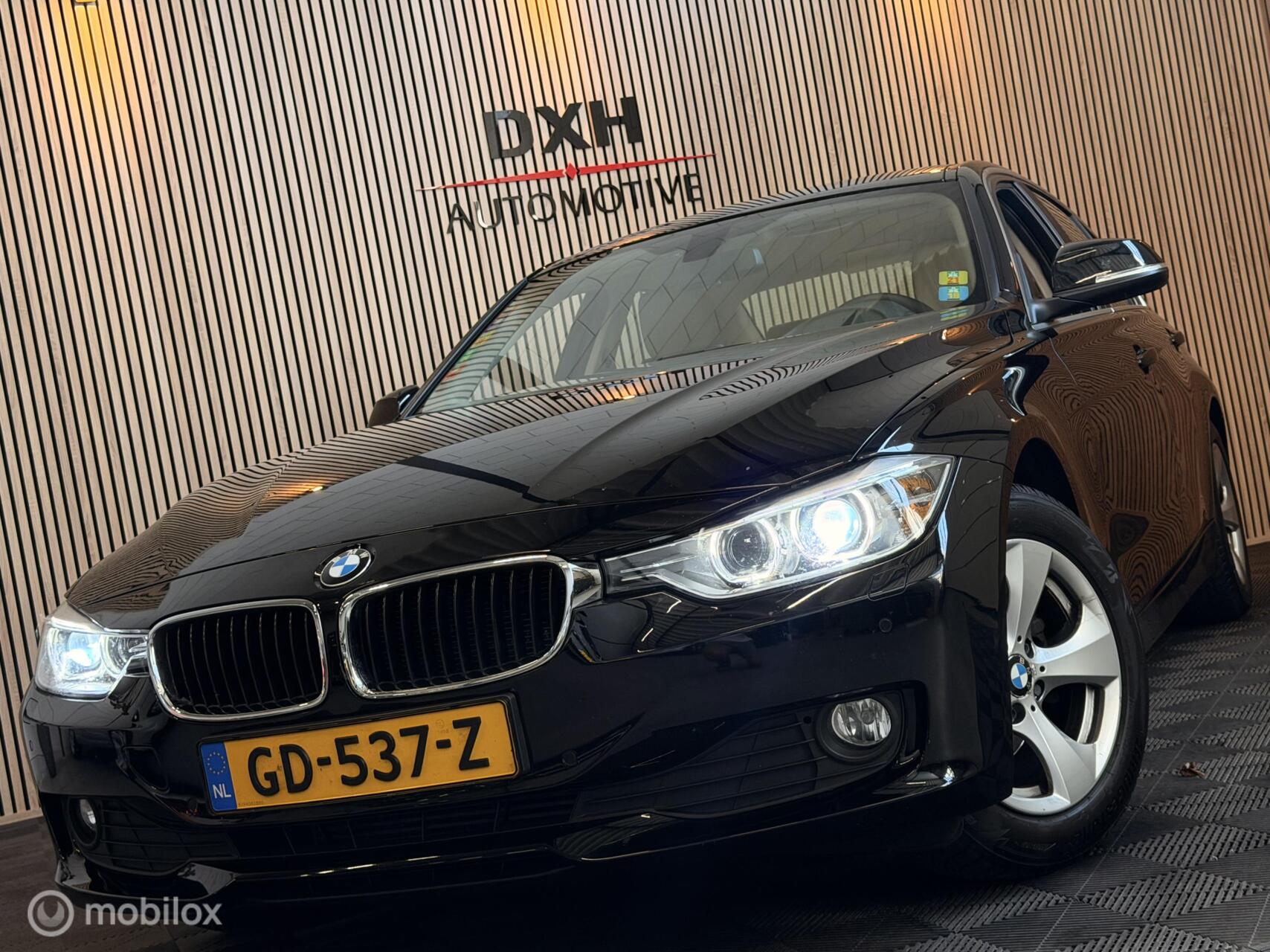 Foto van BMW 320i Ed
