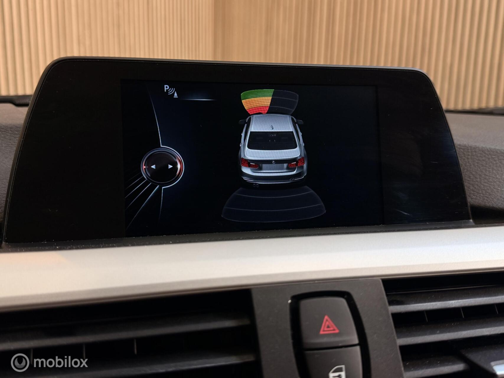 Foto van BMW 320i Ed