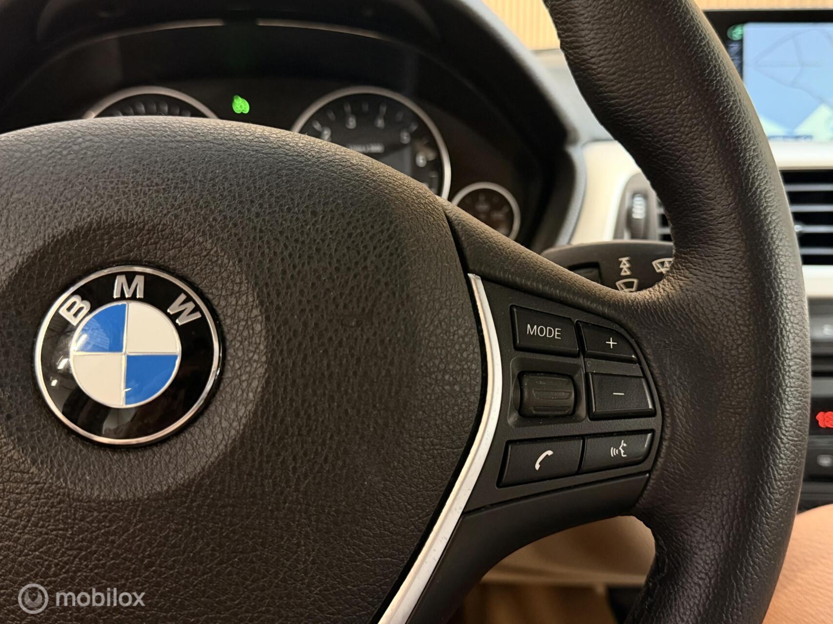Foto van BMW 320i Ed
