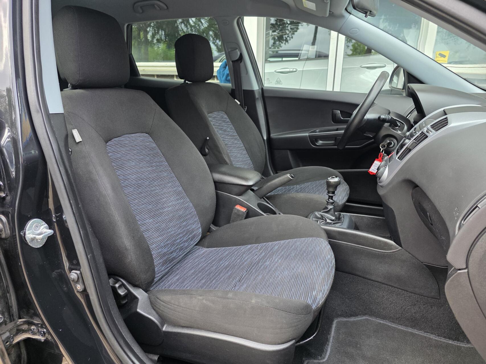 Foto van Kia Cee D