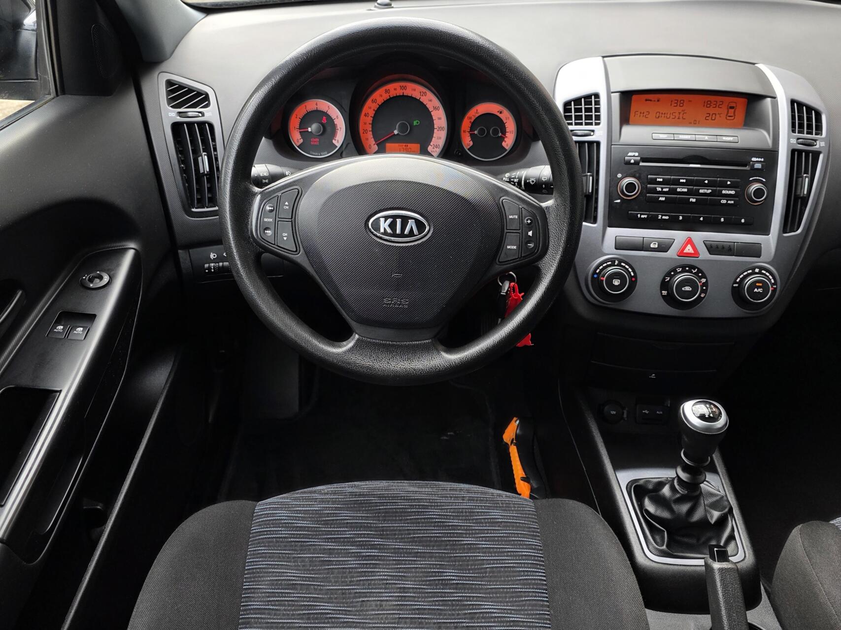 Foto van Kia Cee D
