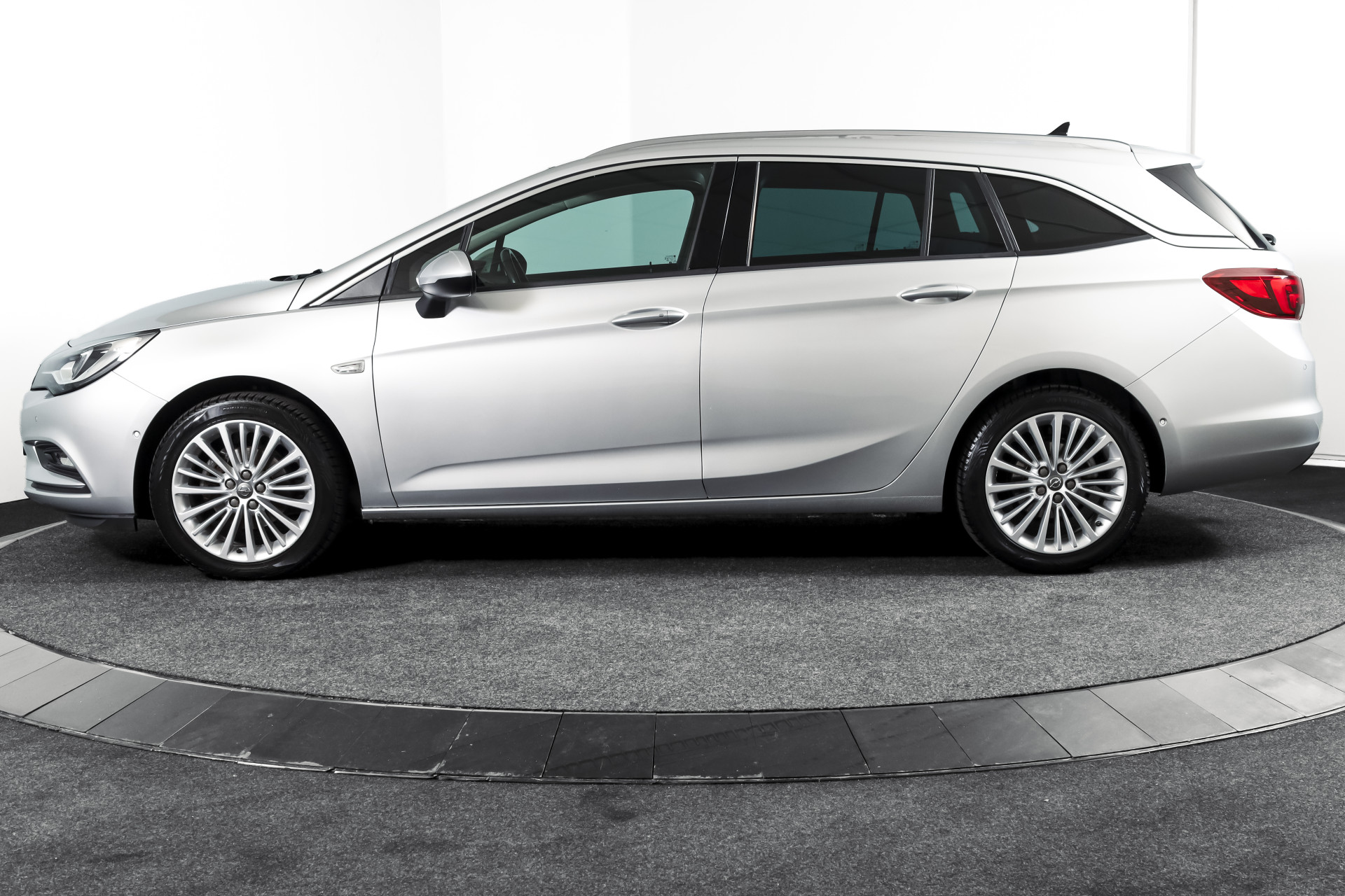 Foto van Opel Astra Sports Tourer