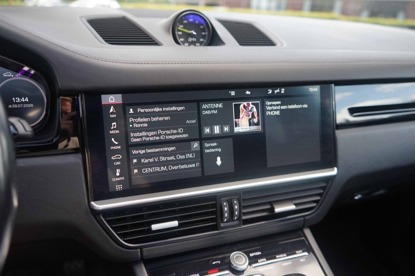 Foto van Porsche Cayenne E-hybrid