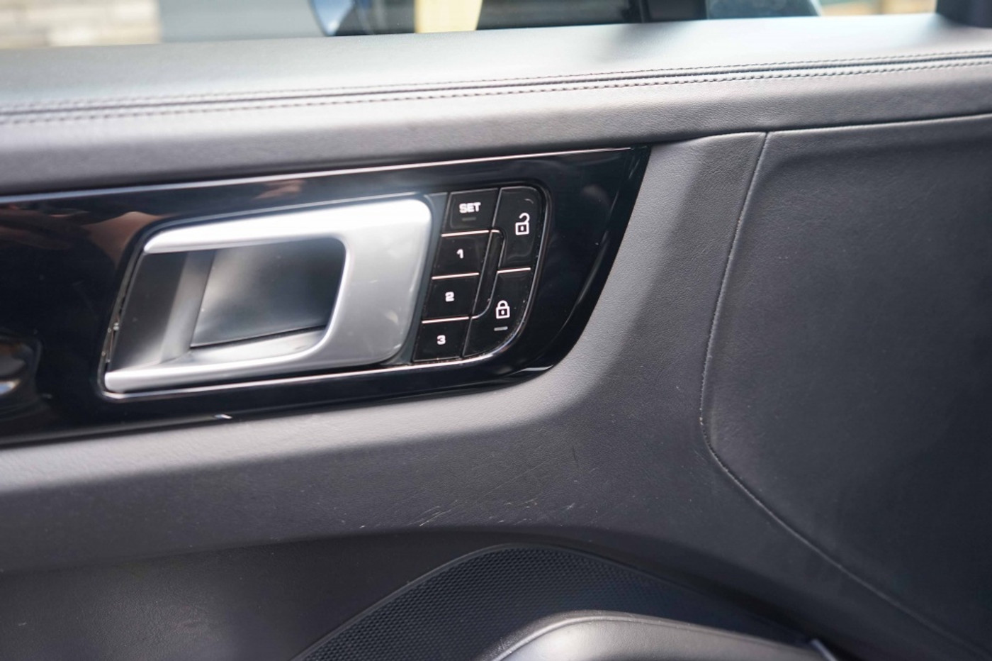 Foto van Porsche Cayenne E-hybrid