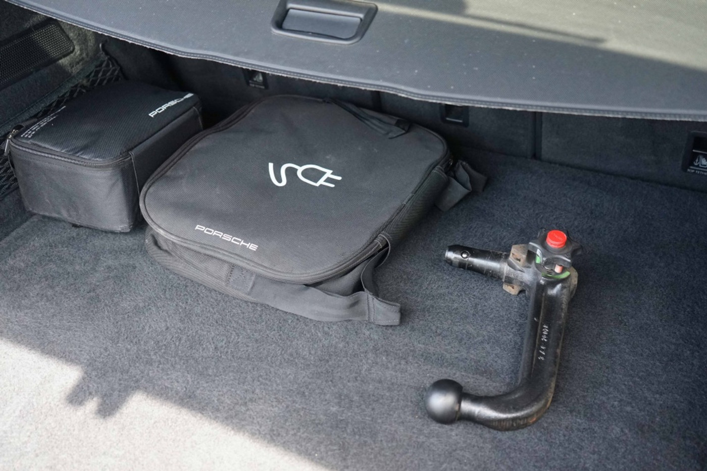 Foto van Porsche Cayenne E-hybrid