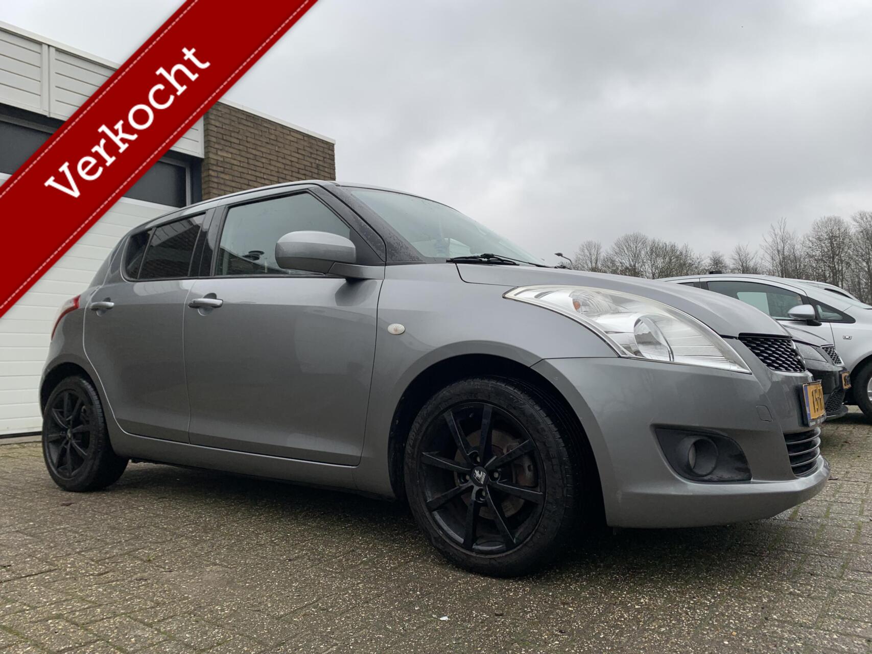 Suzuki Swift 1.2 Exclusive 5DR Airco Cruise Control LM Velgen Keyless 2011 - voorkant