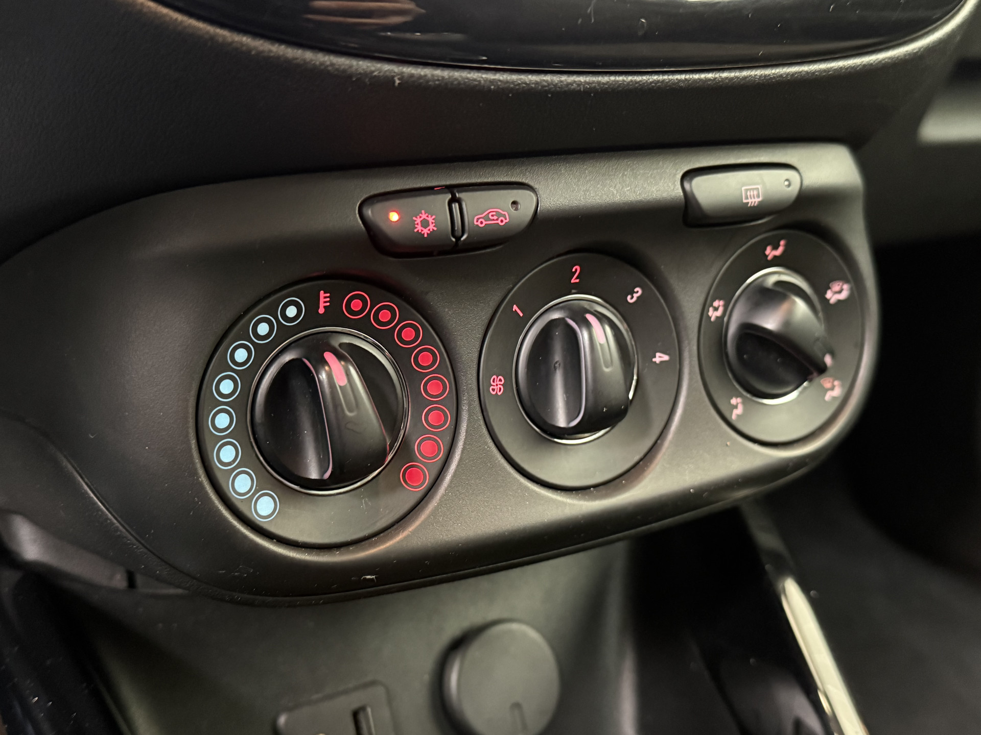 Foto van Opel Adam