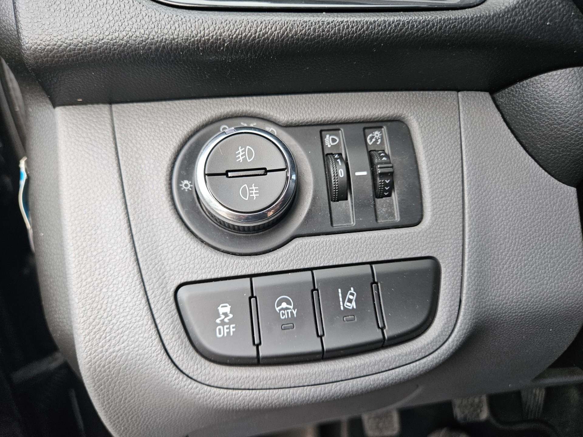 Foto van Opel Karl / Viva