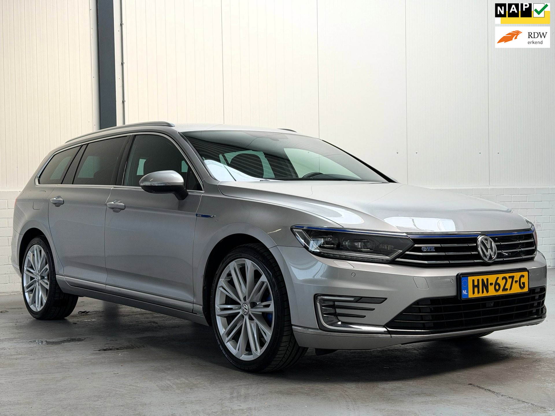 Volkswagen Passat 1.4 TSI GTE Highline|Virtual|Leder|Memory|360 camera|Trekhaak 2015 - voorkant