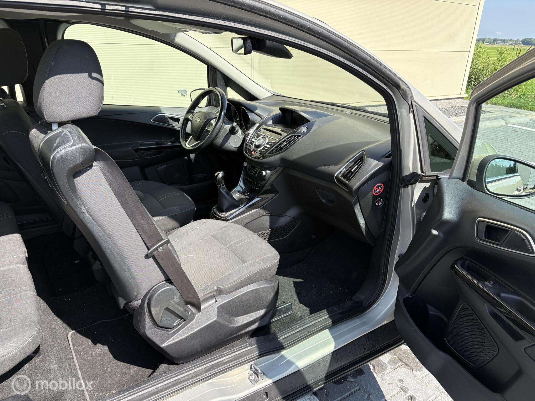 Foto van Ford B-max