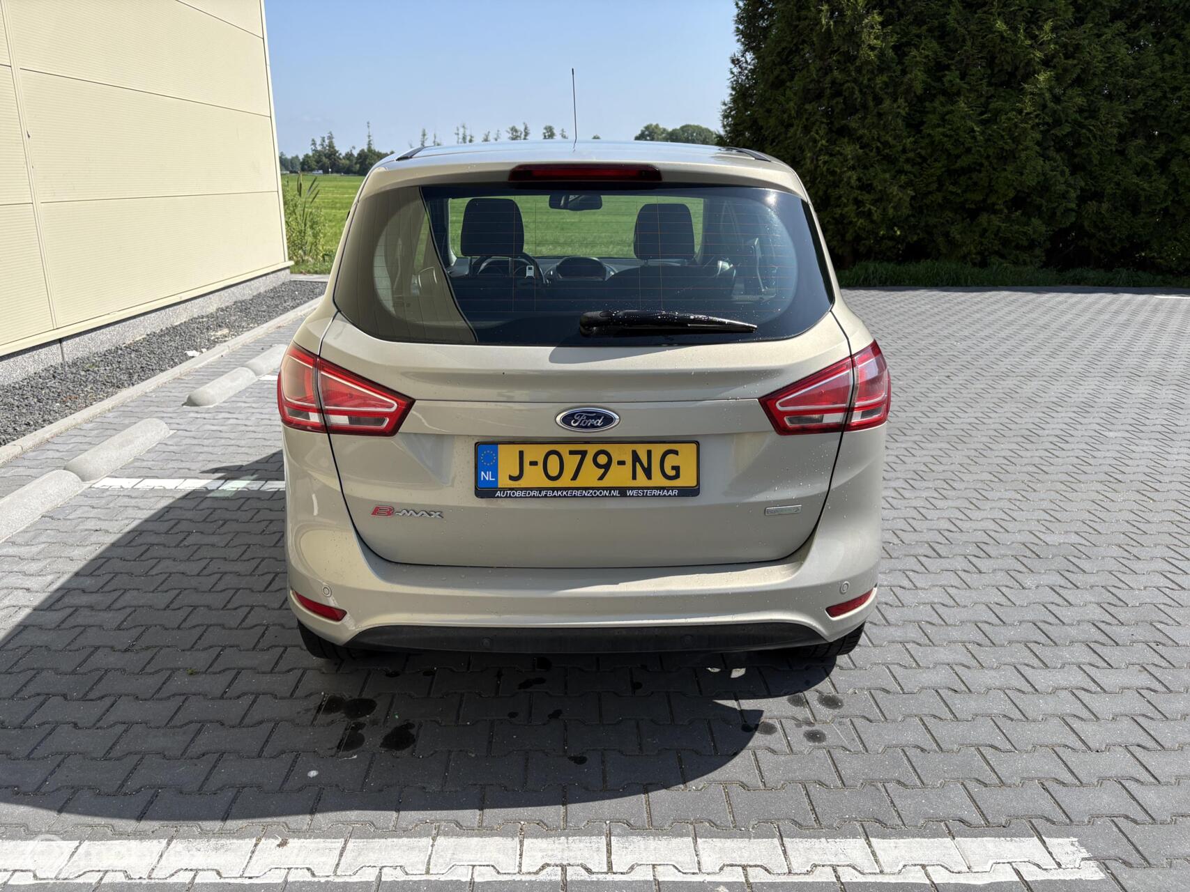 Foto van Ford B-max