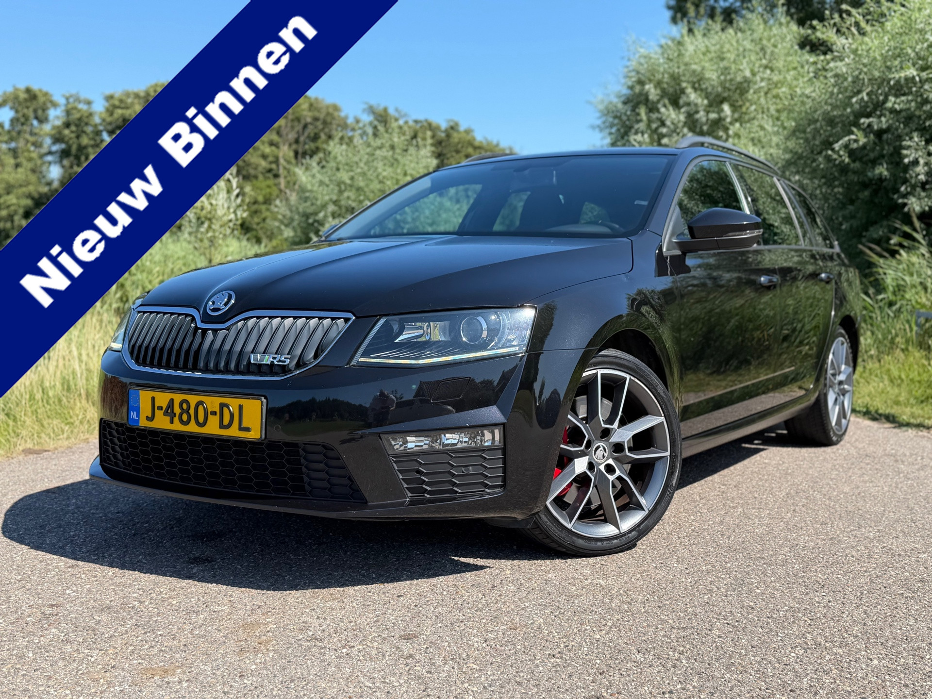 Skoda Octavia 2.0 TSI RS / Goed onderhouden / 220 PK / Stoelverwarming / Cruise Control / 18"LM Velgen 2015 - voorkant