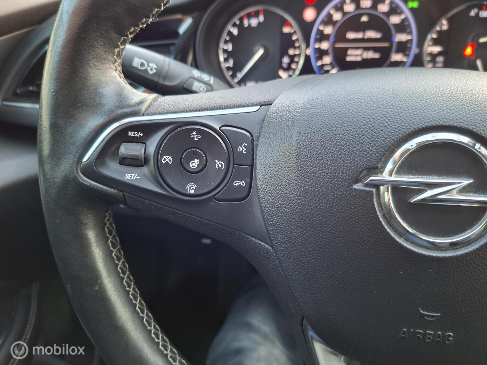 Foto van Opel Insignia Grand Sport