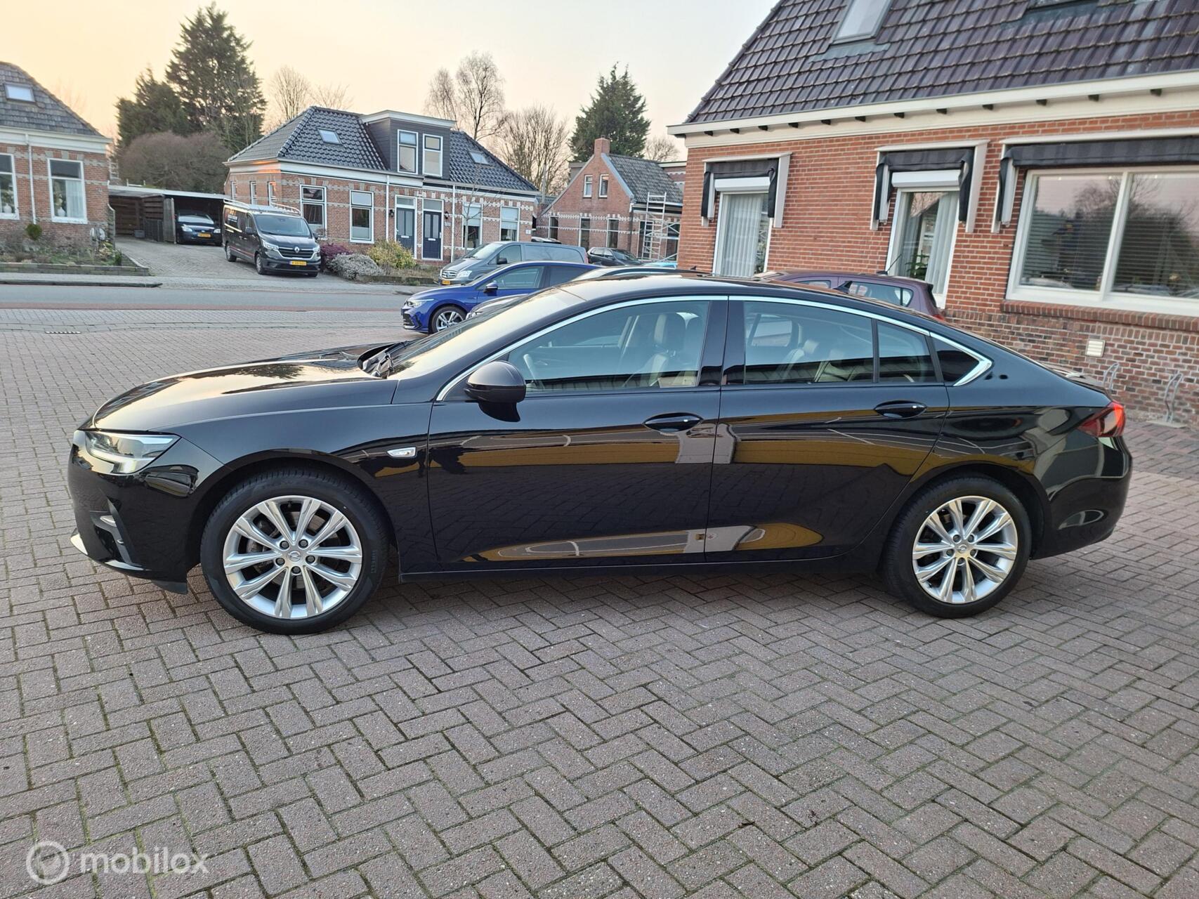 Foto van Opel Insignia Grand Sport
