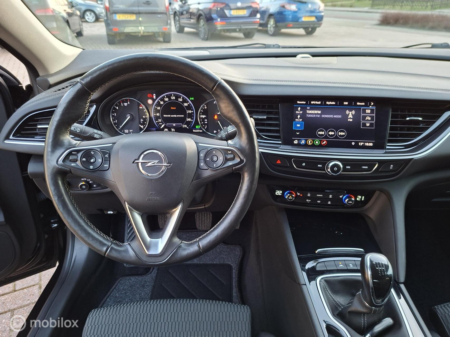 Foto van Opel Insignia Grand Sport