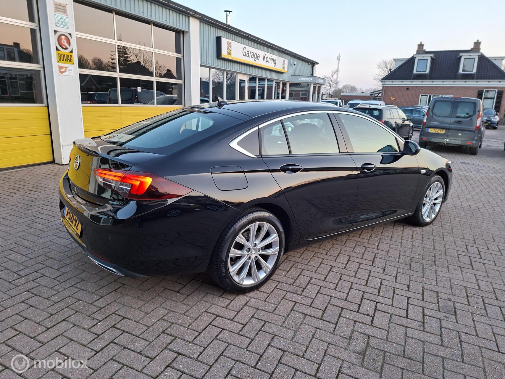 Foto van Opel Insignia Grand Sport
