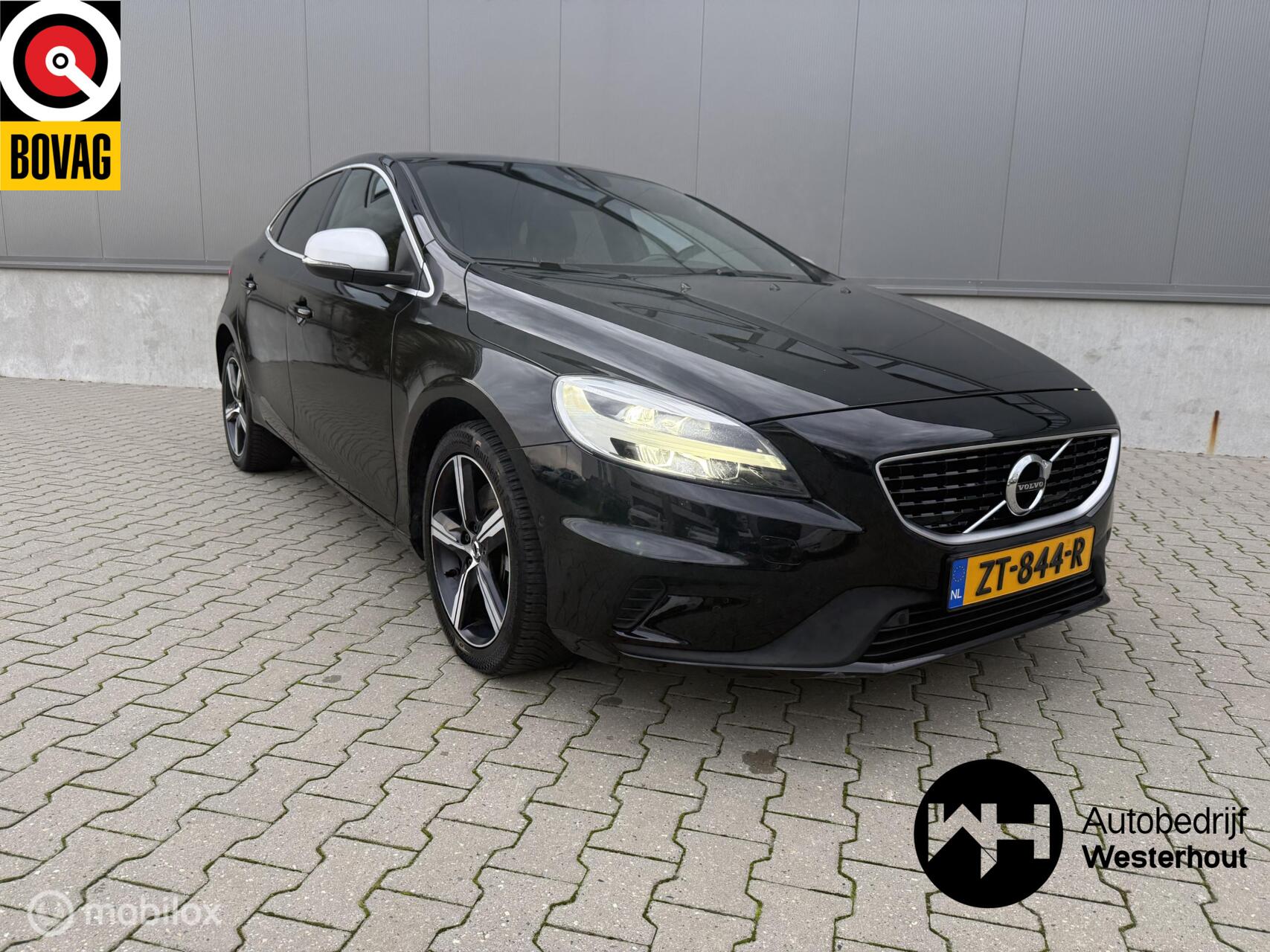 Volvo V40 1.5 T3 Polar+ Sport APK TOT 2027 VOL OPTIE 2019 - voorkant