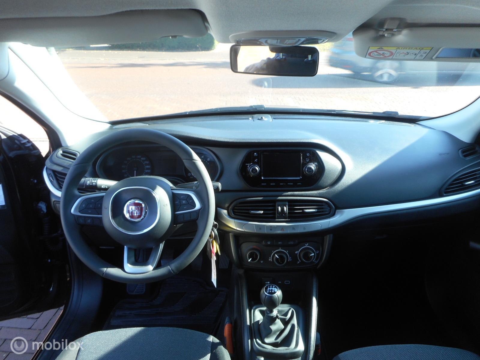 Foto van Fiat Fiat Tipo