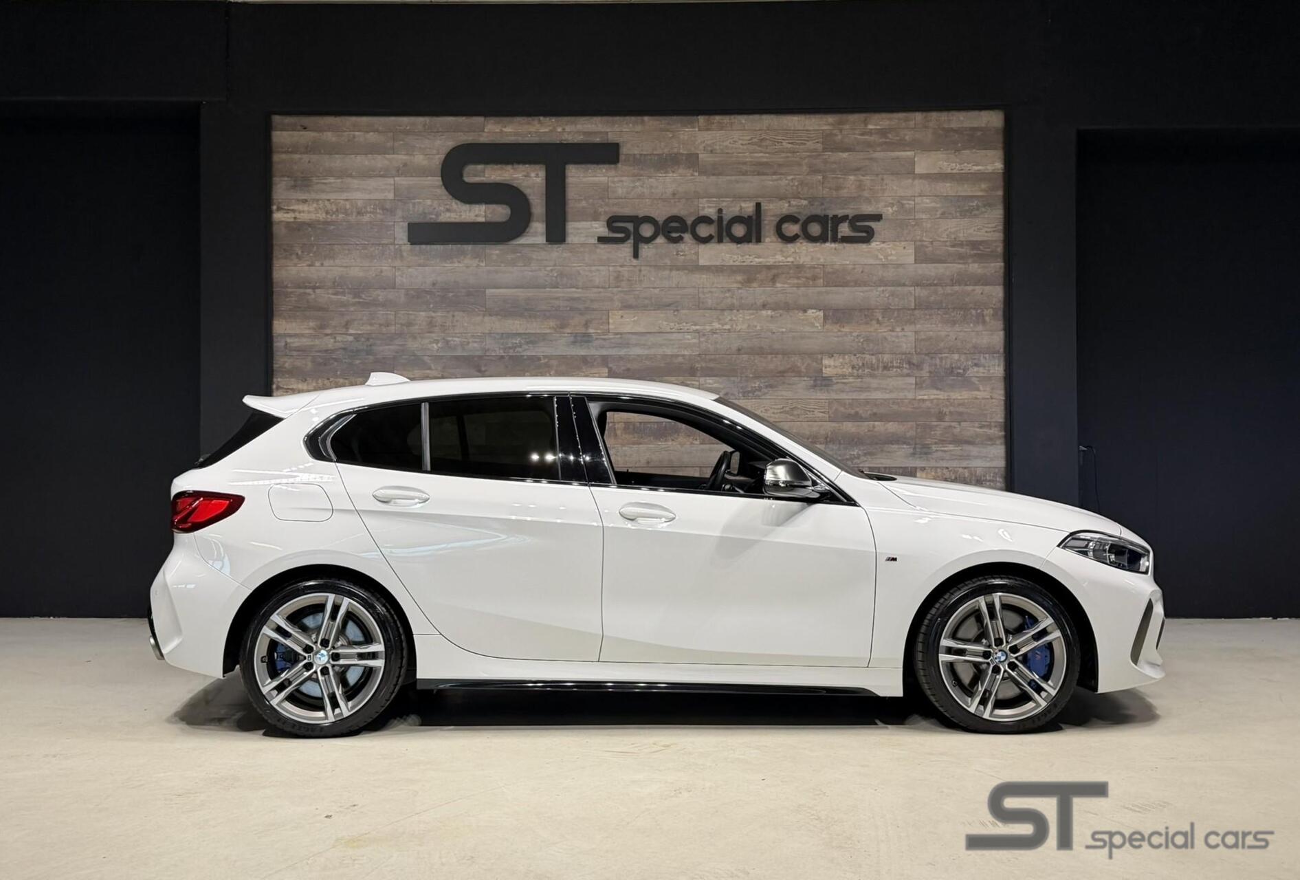 Foto van BMW M135i xDrive