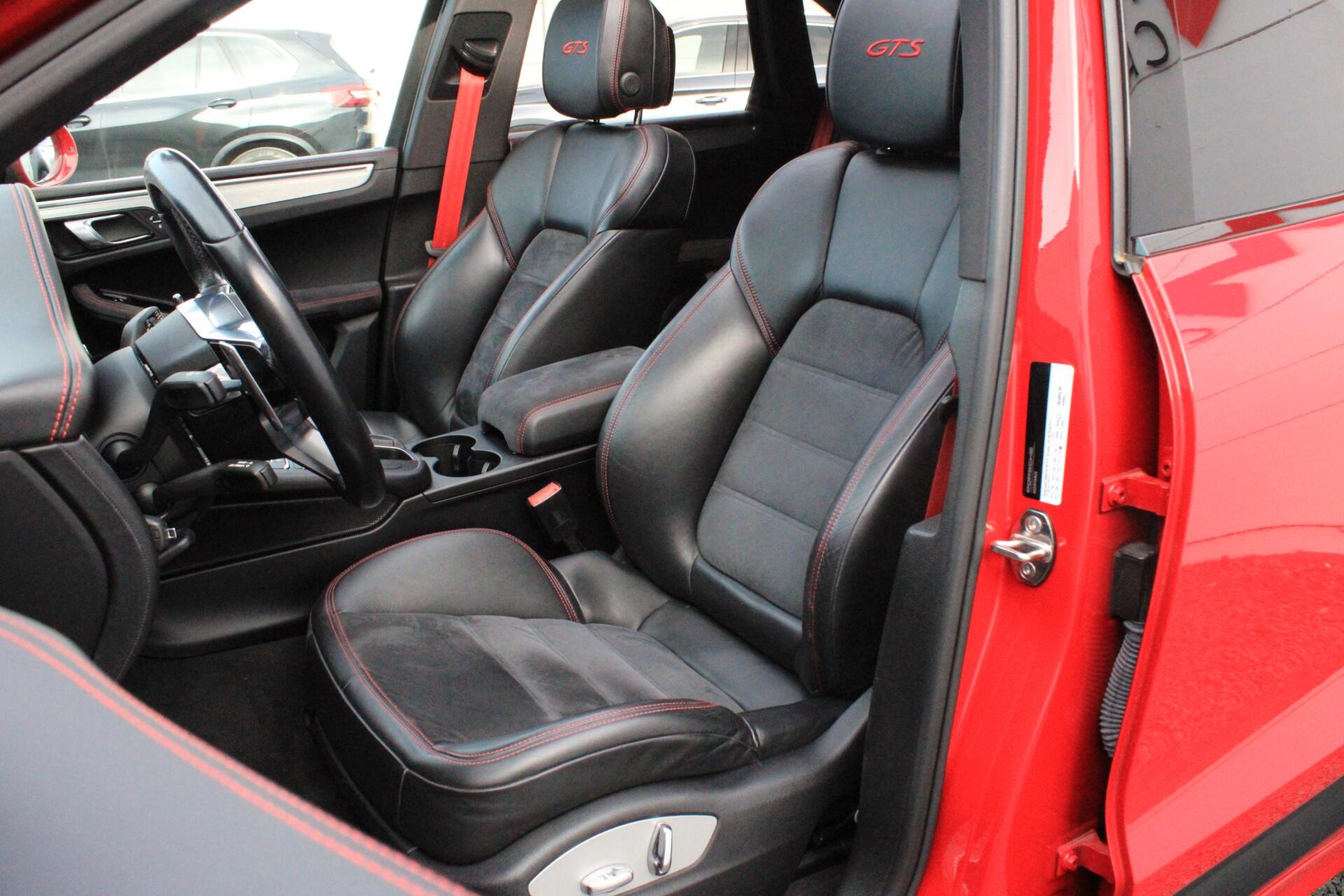 Foto van Porsche Macan GTS