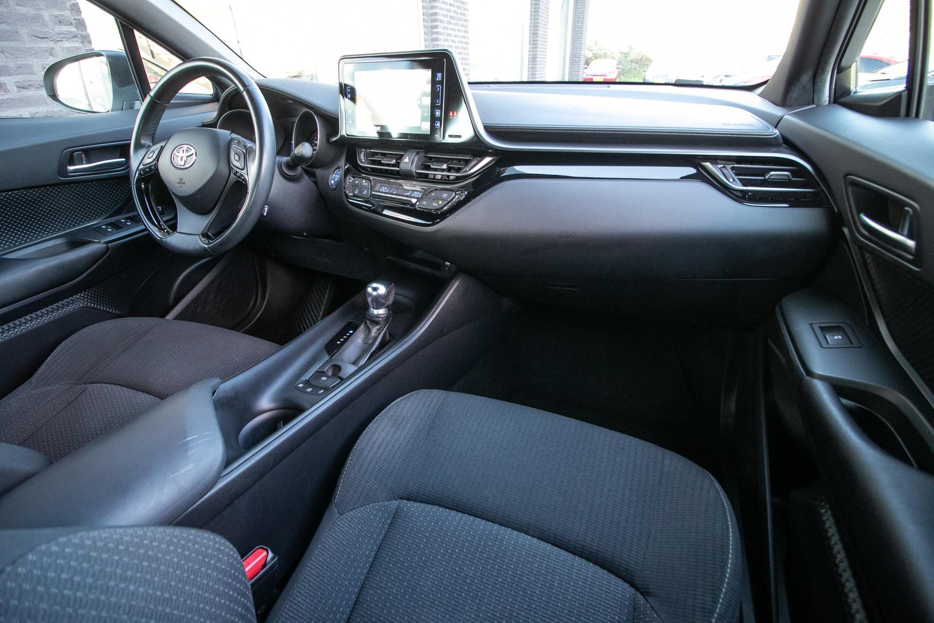 Foto van Toyota Toyota C-hr