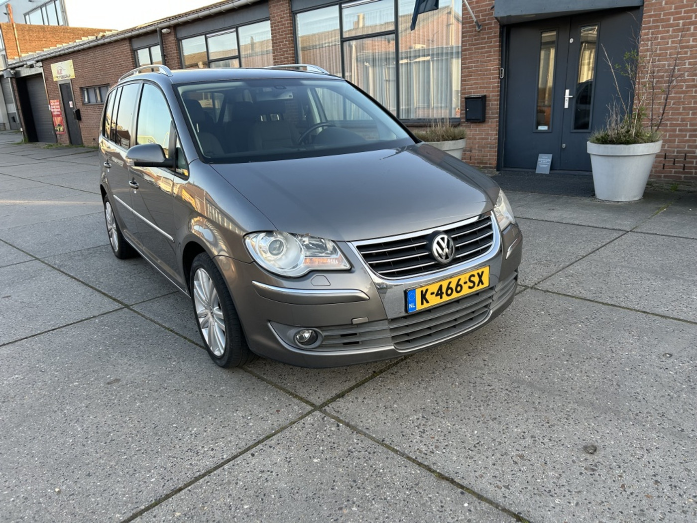 Volkswagen Touran 1.4 TSI Trendline 2007 - voorkant
