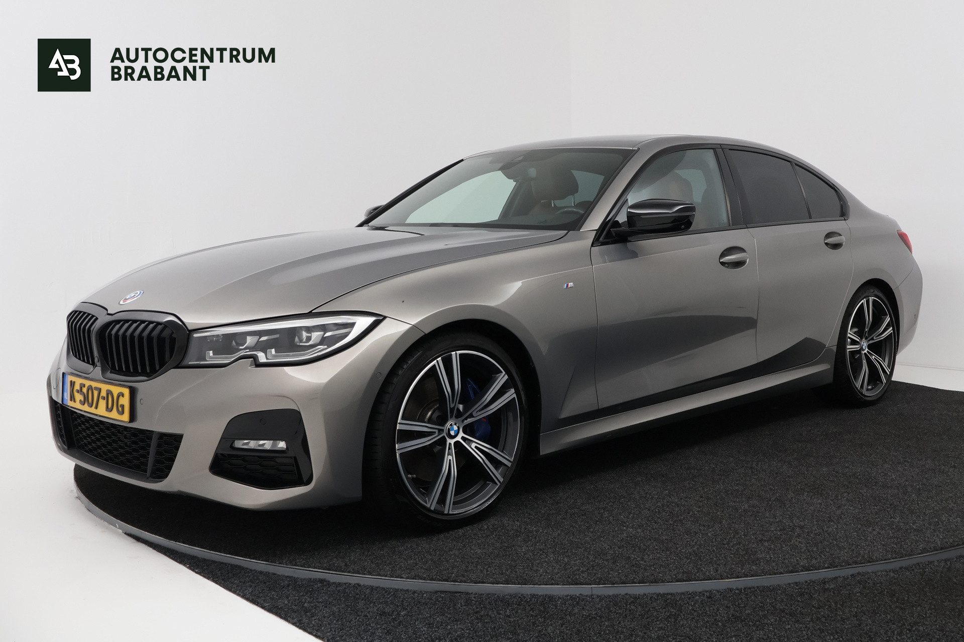 Foto van BMW 330i