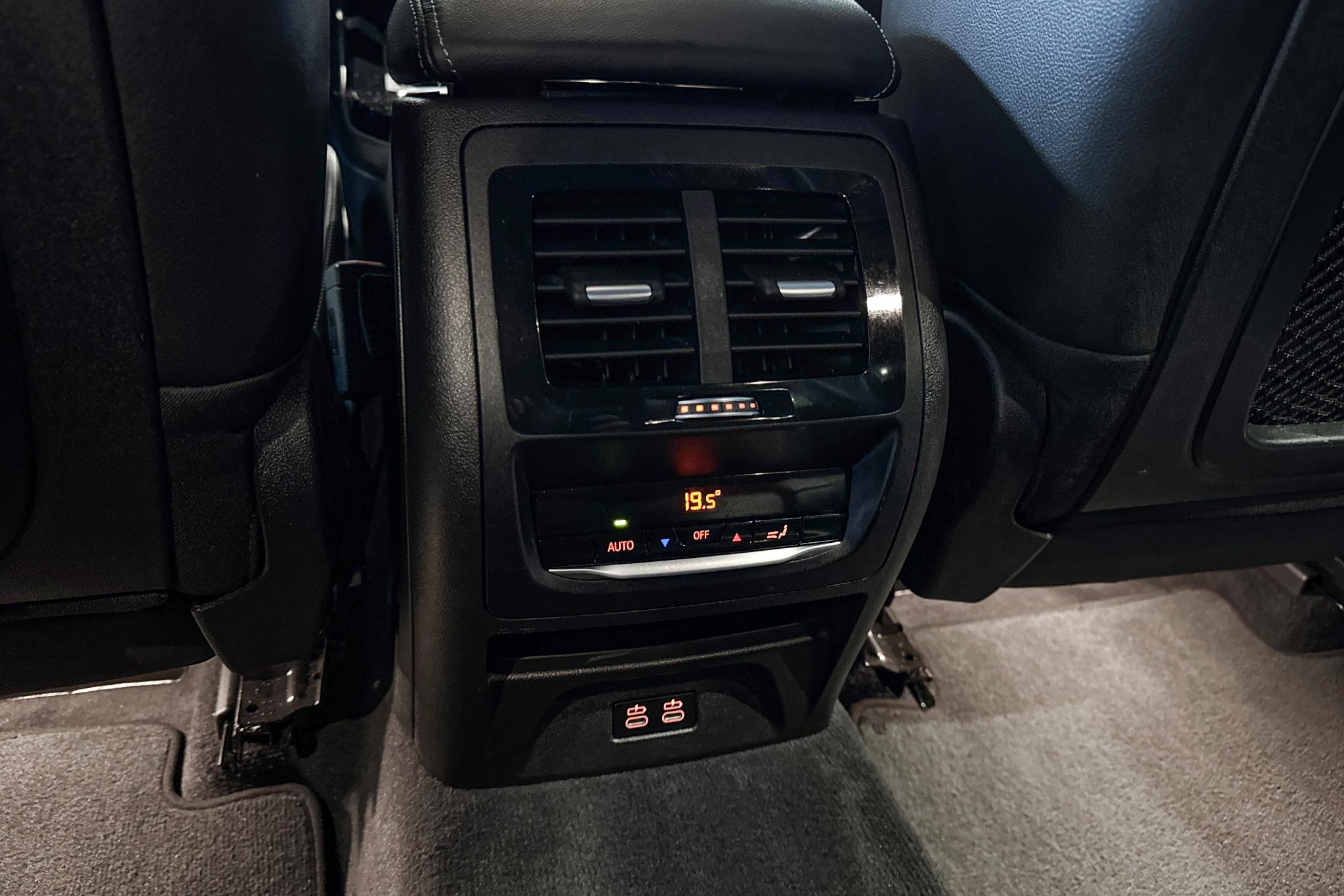 Foto van BMW Ix3