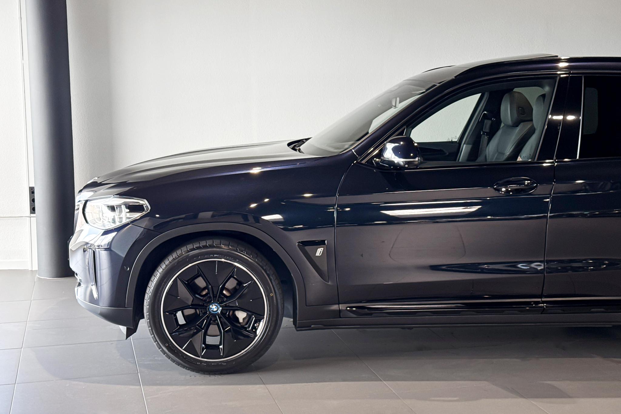 Foto van BMW Ix3