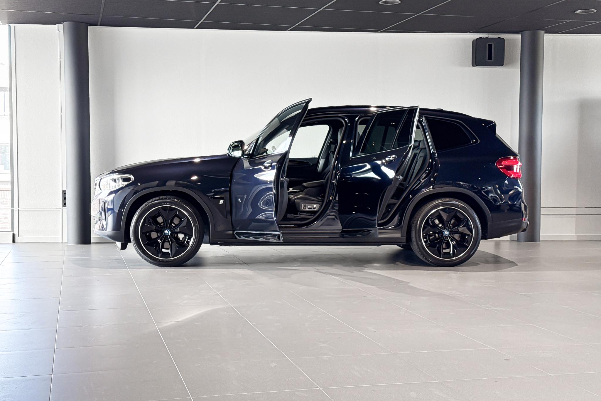 Foto van BMW Ix3