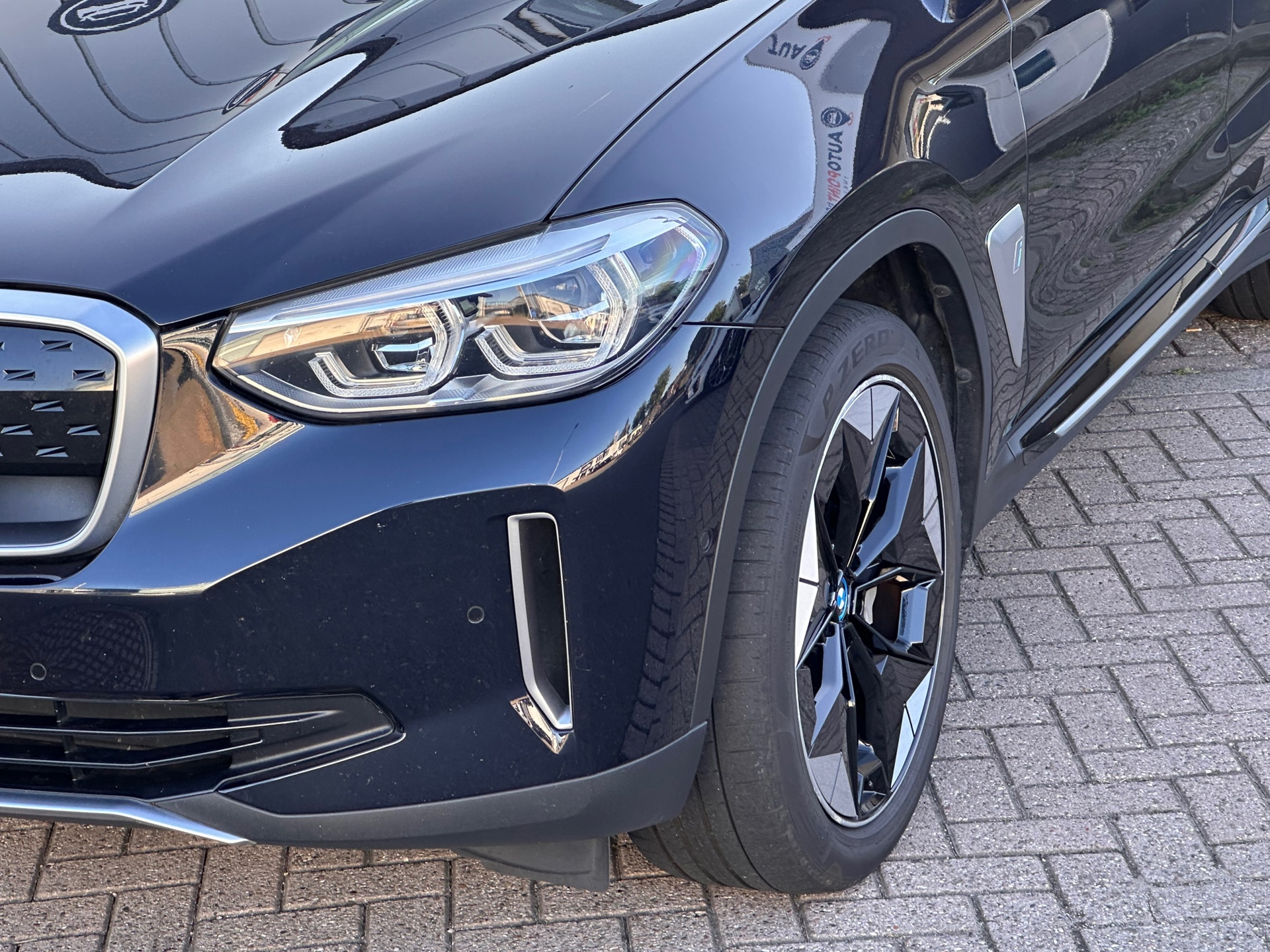 Foto van BMW Ix3
