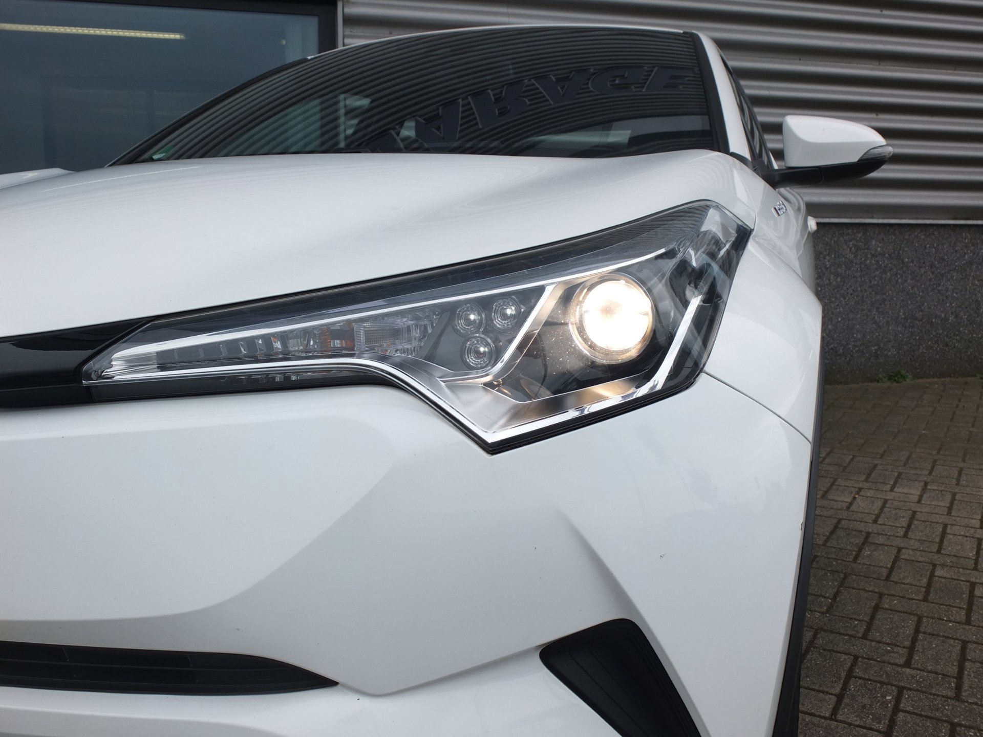 Foto van Toyota Toyota C-hr